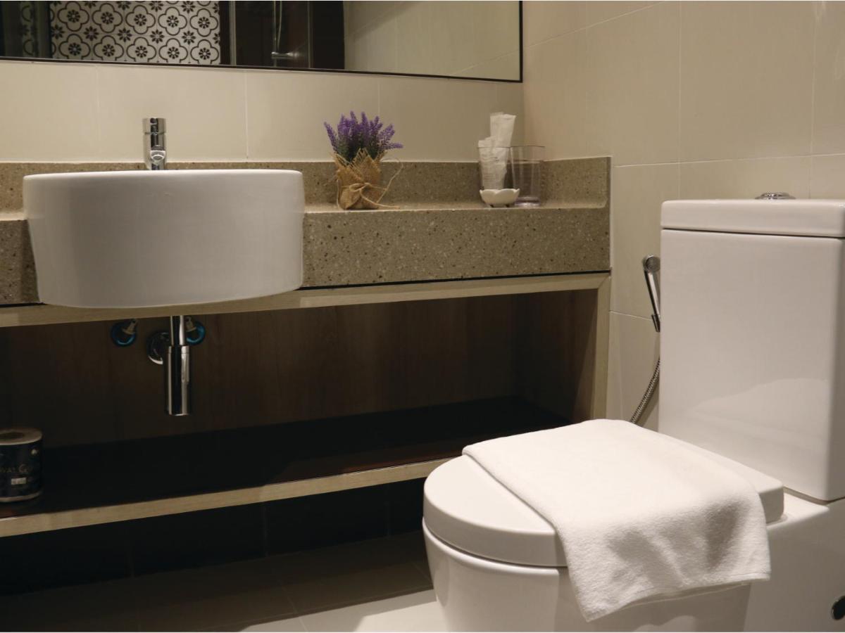 Aqueen Prestige Hotel Lavender Сингапур Екстериор снимка