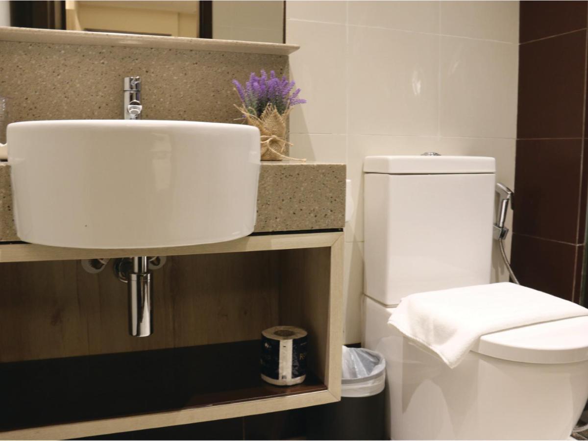 Aqueen Prestige Hotel Lavender Сингапур Екстериор снимка