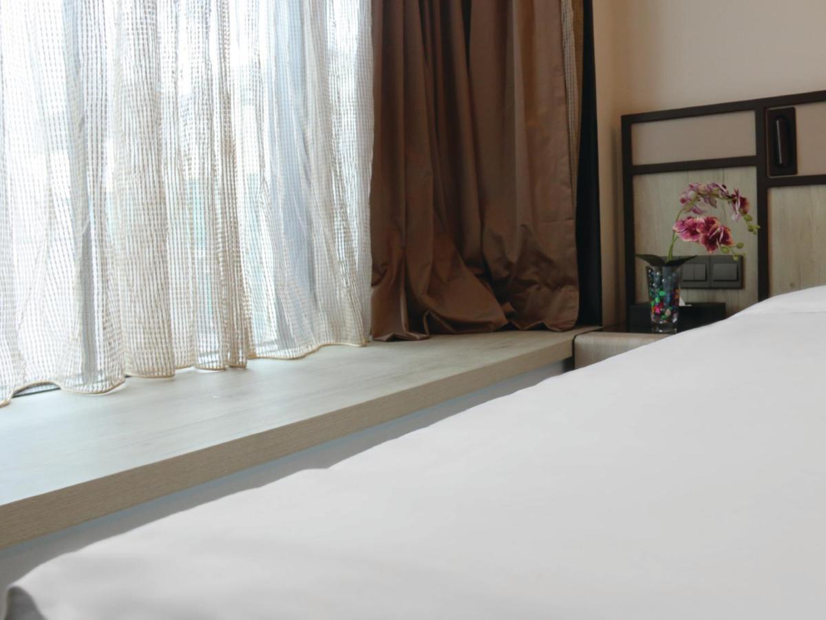Aqueen Prestige Hotel Lavender Сингапур Екстериор снимка