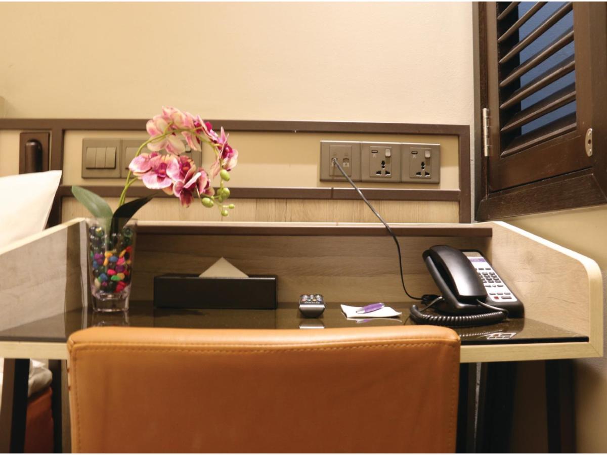 Aqueen Prestige Hotel Lavender Сингапур Екстериор снимка