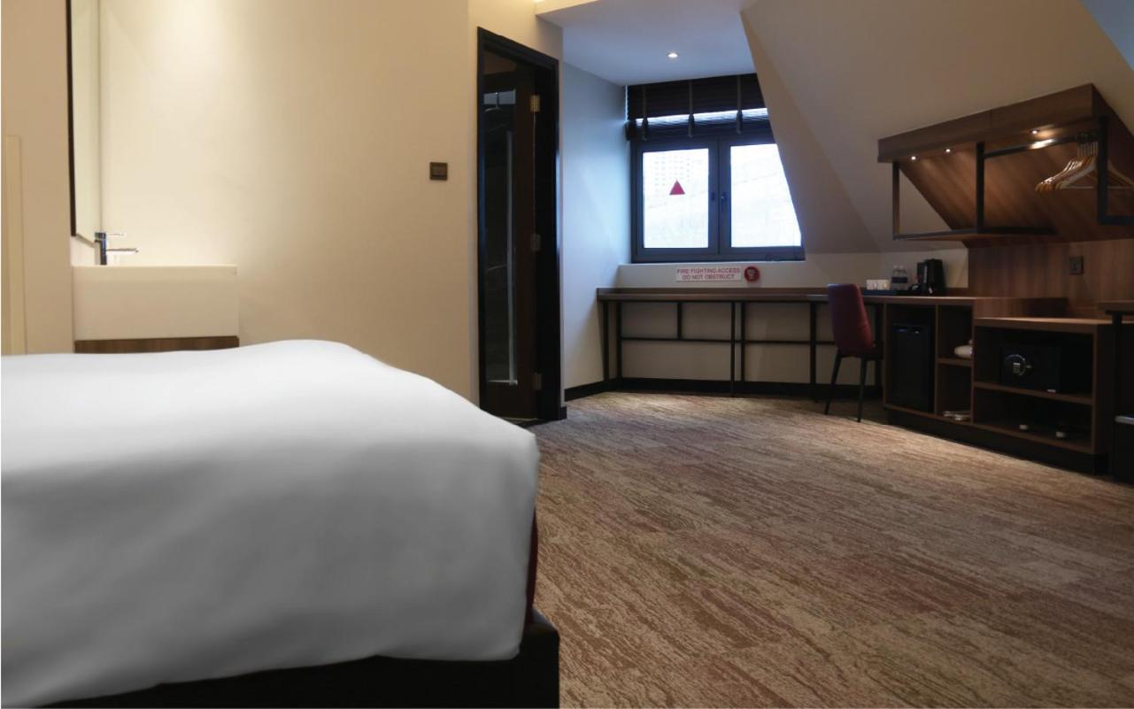 Aqueen Prestige Hotel Lavender Сингапур Екстериор снимка