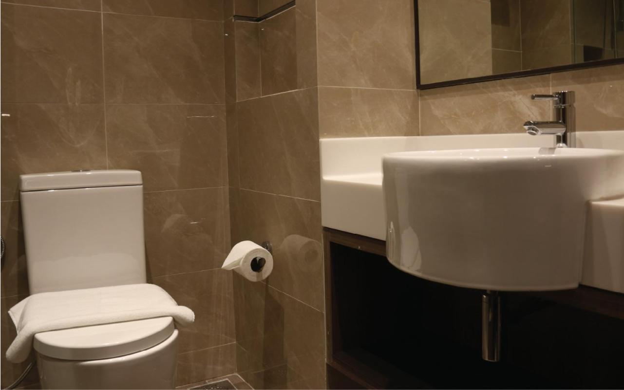 Aqueen Prestige Hotel Lavender Сингапур Екстериор снимка